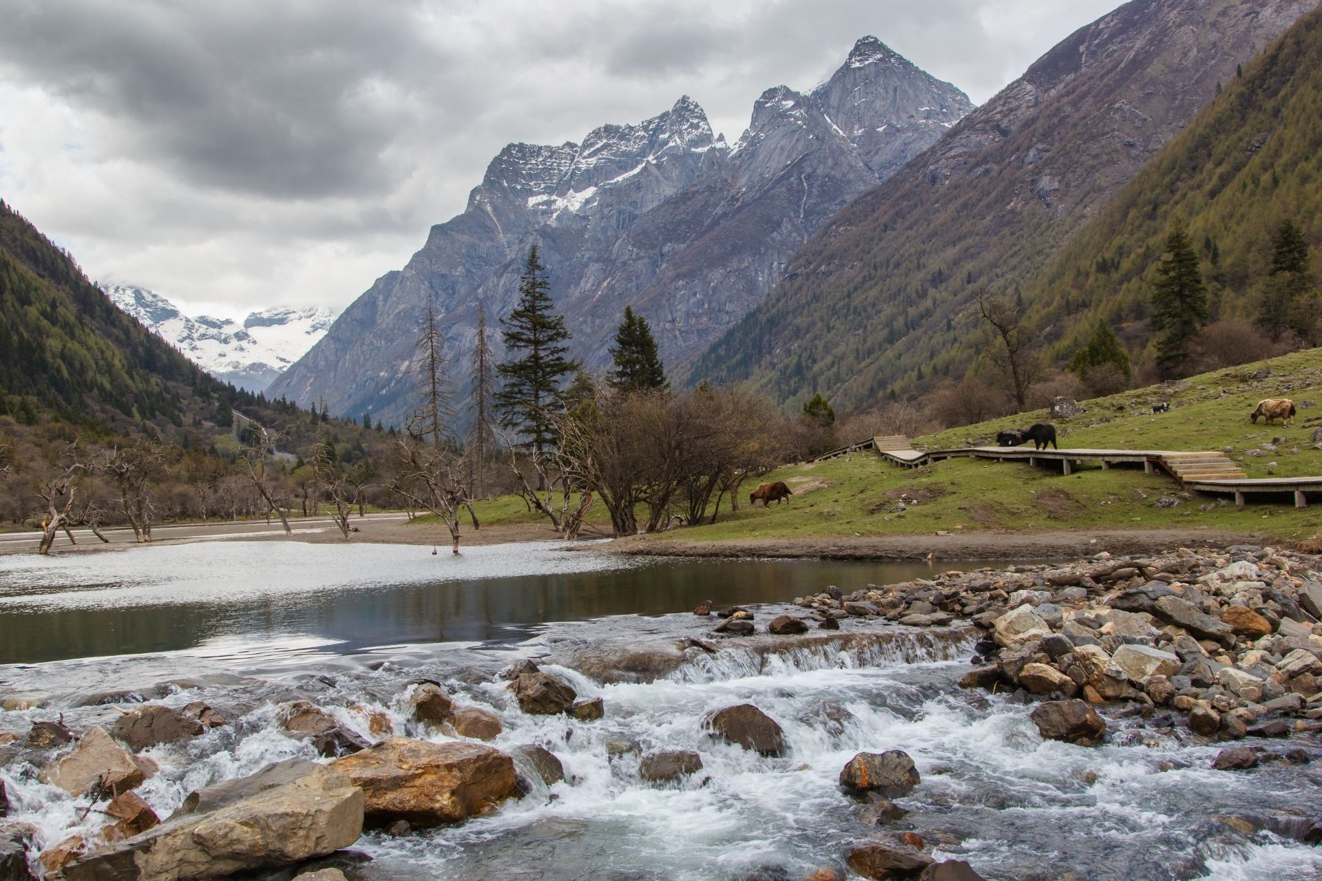 Little lake and mount Siguniang